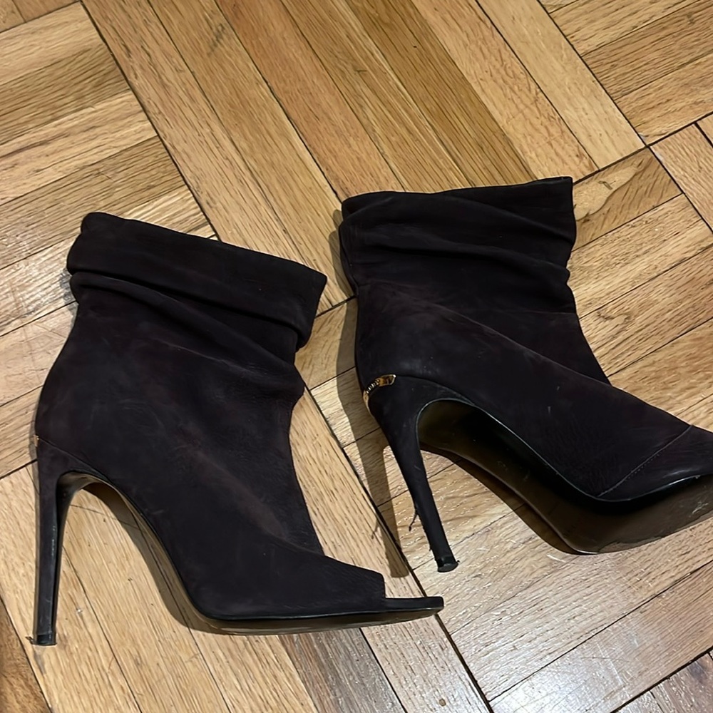 Burberry open toe booties